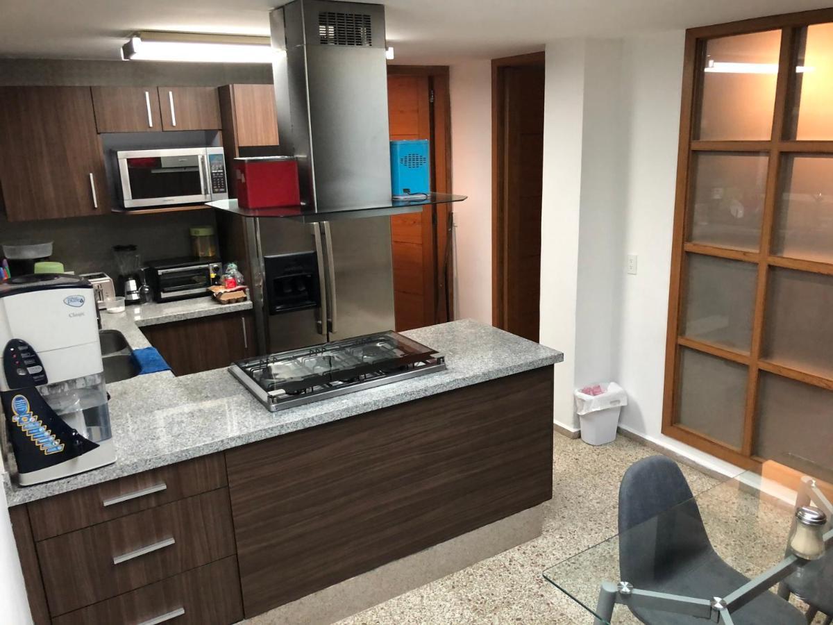 فندق Caravansaro Vazquez De Mella 347 Polanco مدينة مكسيكو المظهر الخارجي الصورة